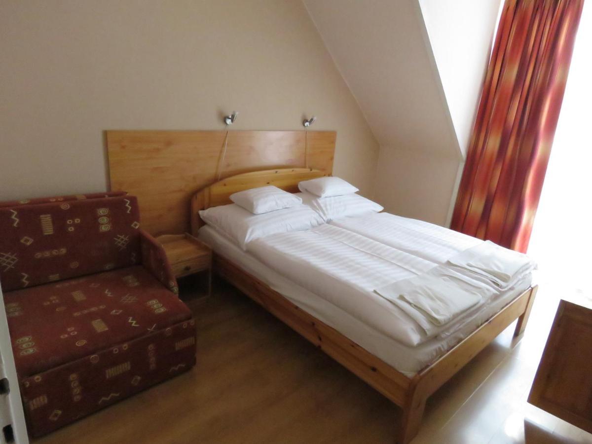 Komárom Thermal Apartmanhaz מראה חיצוני תמונה