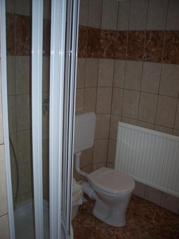 Komárom Thermal Apartmanhaz חדר תמונה